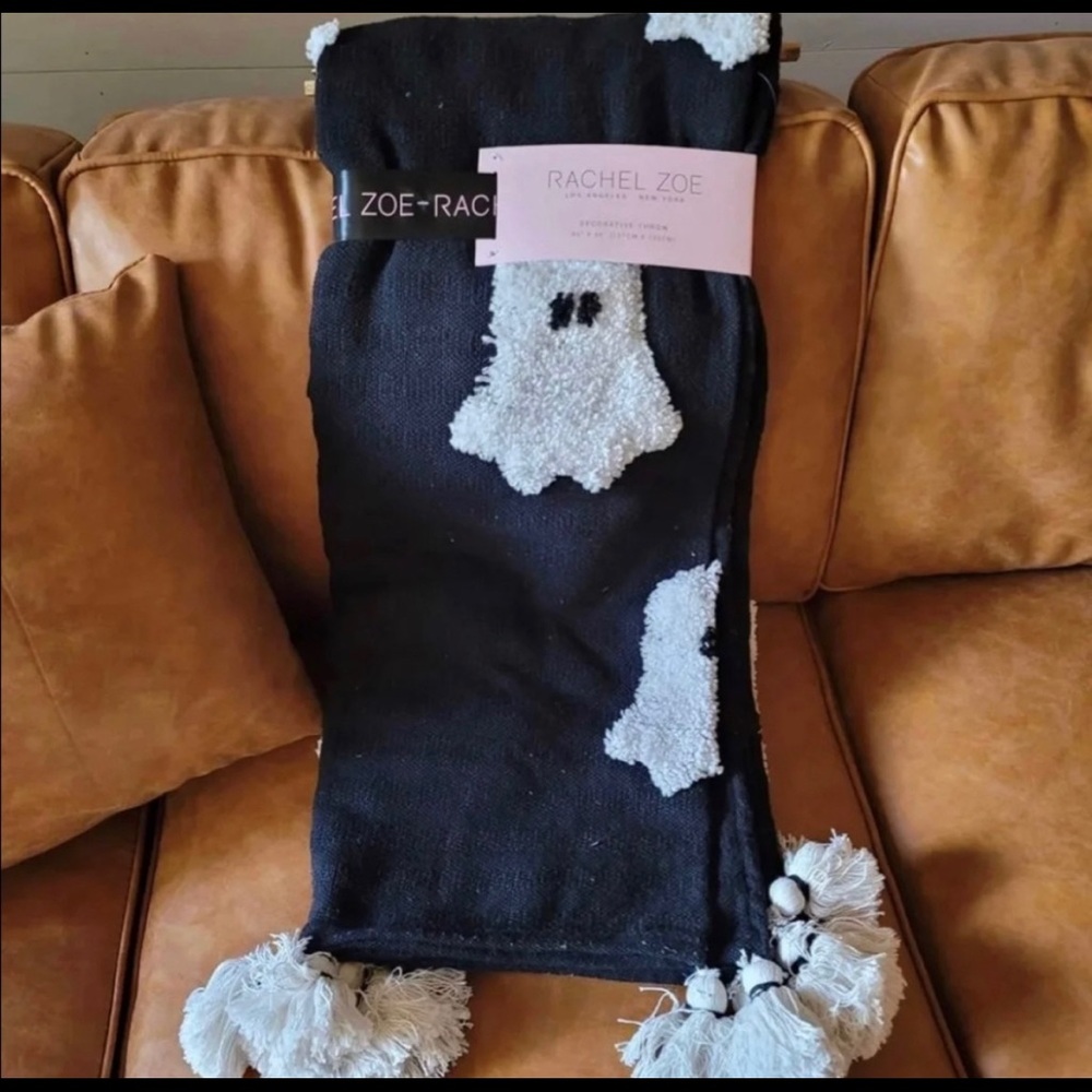 Ghost blanket